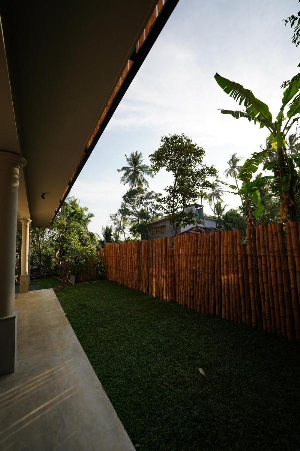 Bombora Hiriketiya Hotel Dickwella Exterior photo