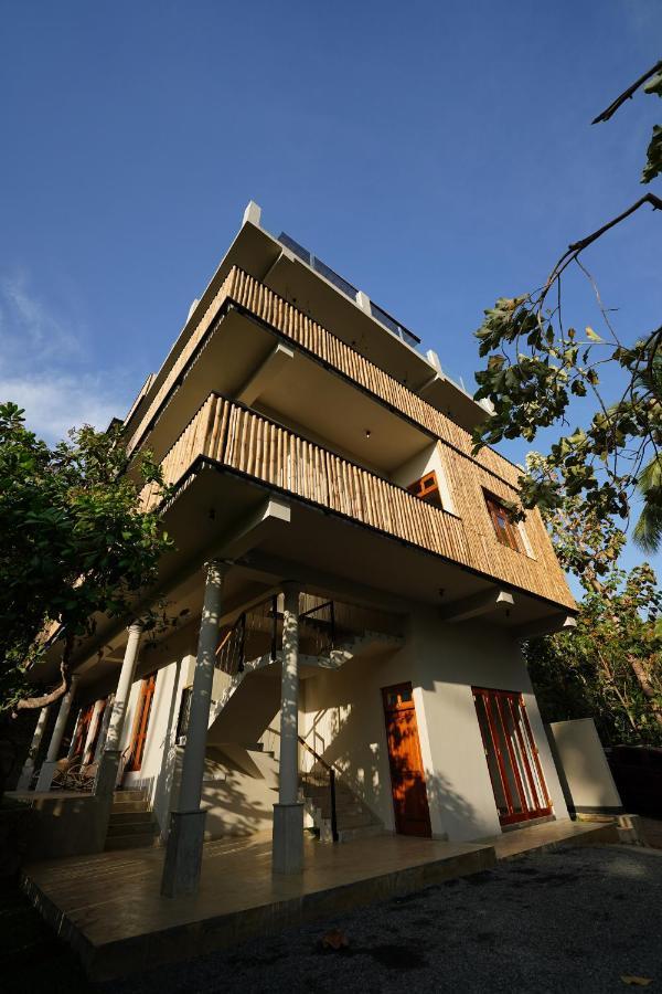 Bombora Hiriketiya Hotel Dickwella Exterior photo